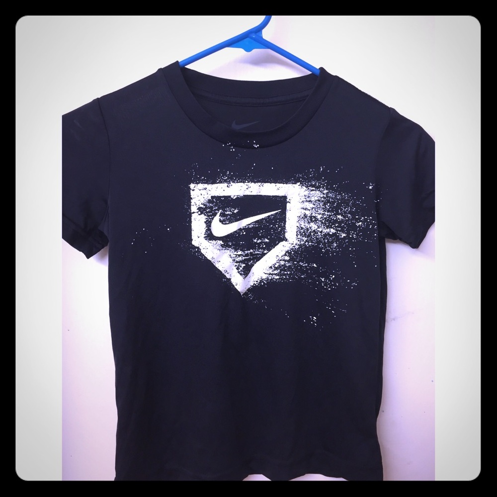Black Nike top